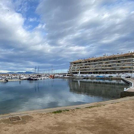 Precioso Apartamento En Primera Linea De Mar L' Escala Exteriör bild