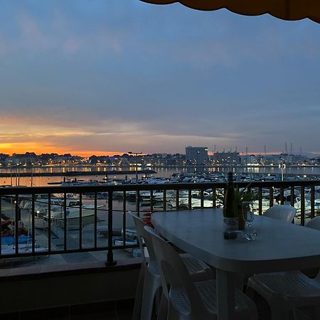 Precioso Apartamento En Primera Linea De Mar L' Escala Exteriör bild