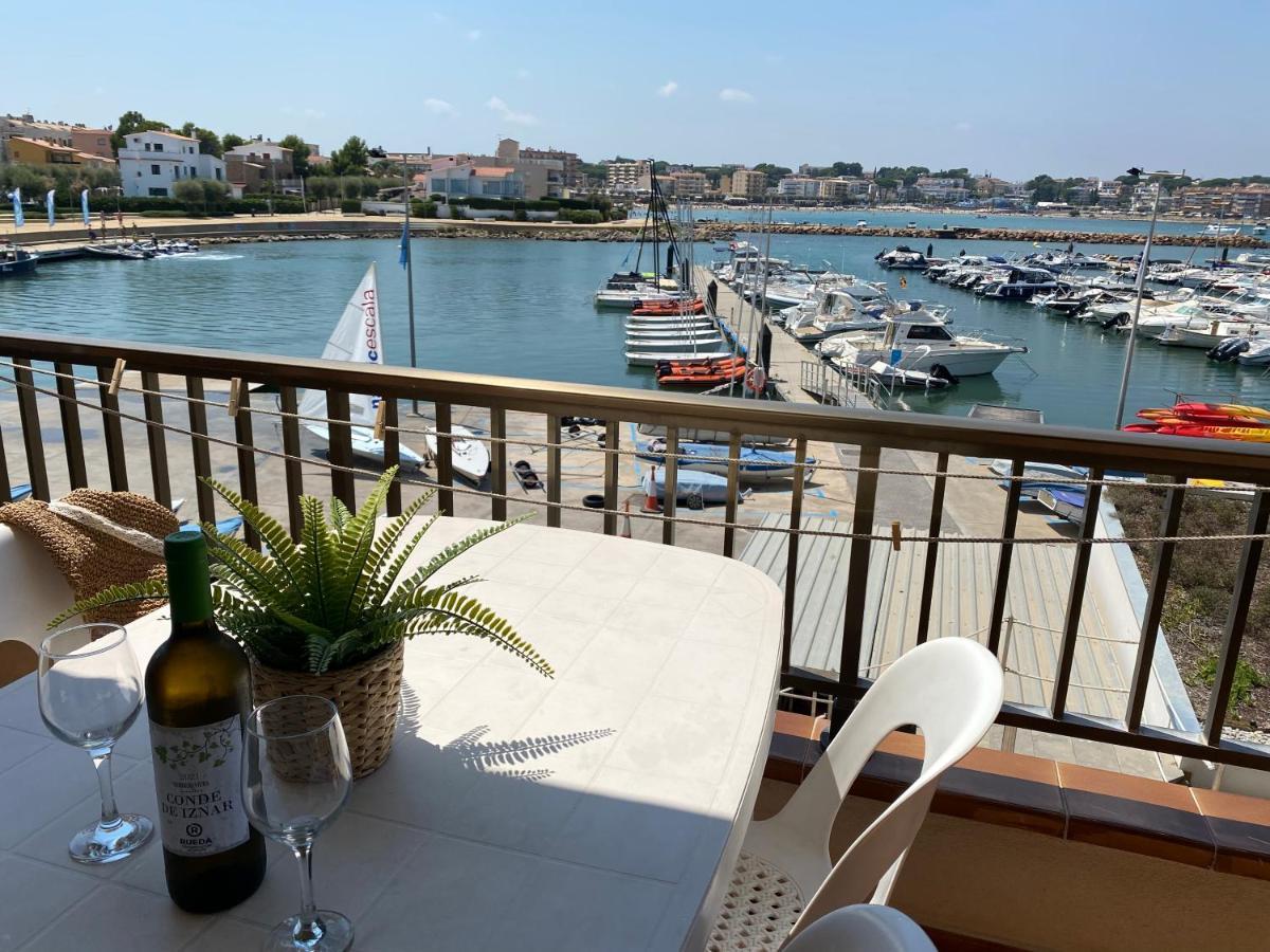 Precioso Apartamento En Primera Linea De Mar L' Escala Exteriör bild