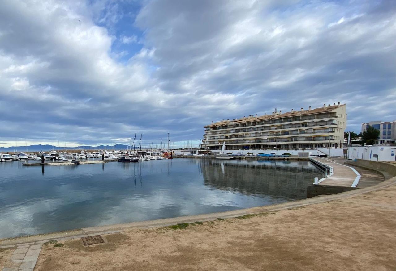 Precioso Apartamento En Primera Linea De Mar L' Escala Exteriör bild